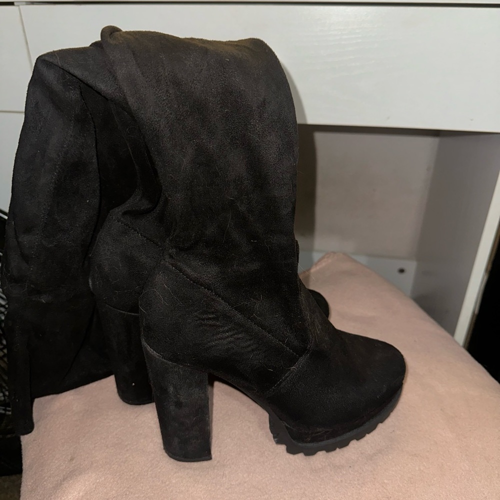 Stylish Black Over the Knee Boots